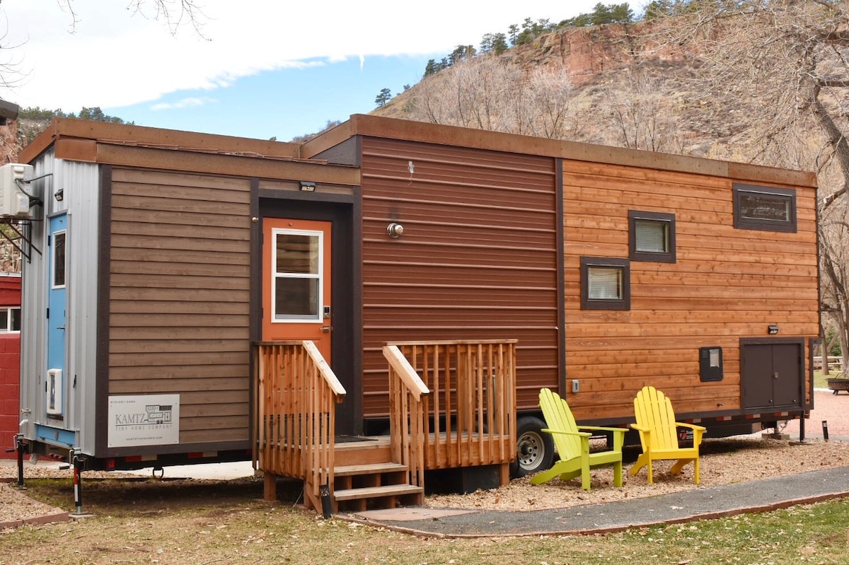 Spacious Contemporary Tiny House in Lyons