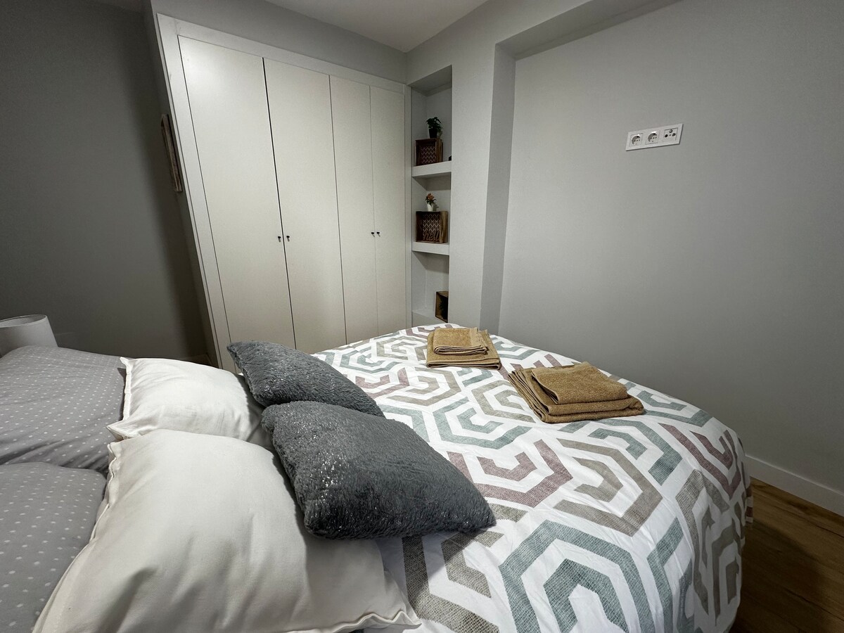 Big cozy bedroom in Madrid