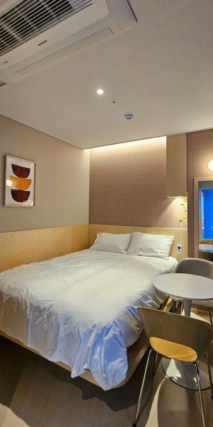 Myeongdong hithere city Deluxe double room