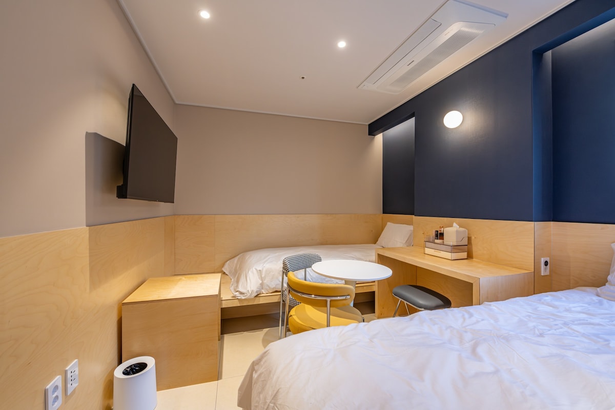 Myeongdong hithere city Triple room