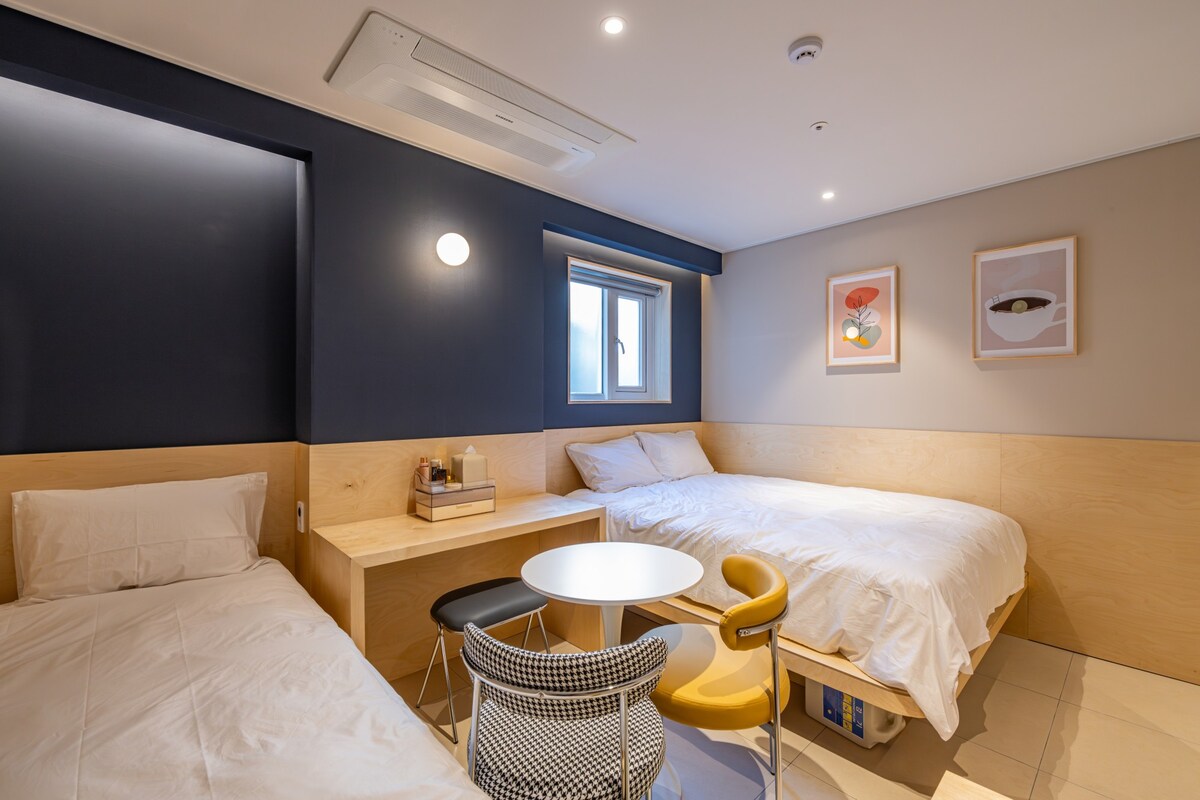 Myeongdong hithere city Triple room