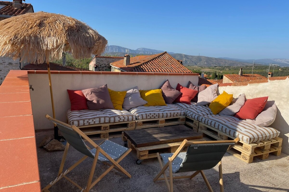 Petite maison avec Patio + toit terrasse