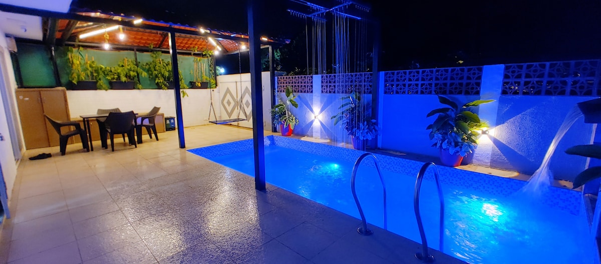 Fiesta Villa - Pool With Waterfall & RainShower