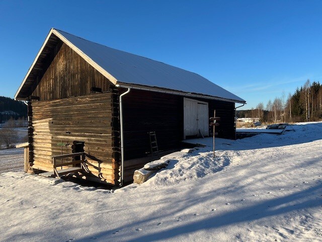 Ghost glamping.
Barn 1873.