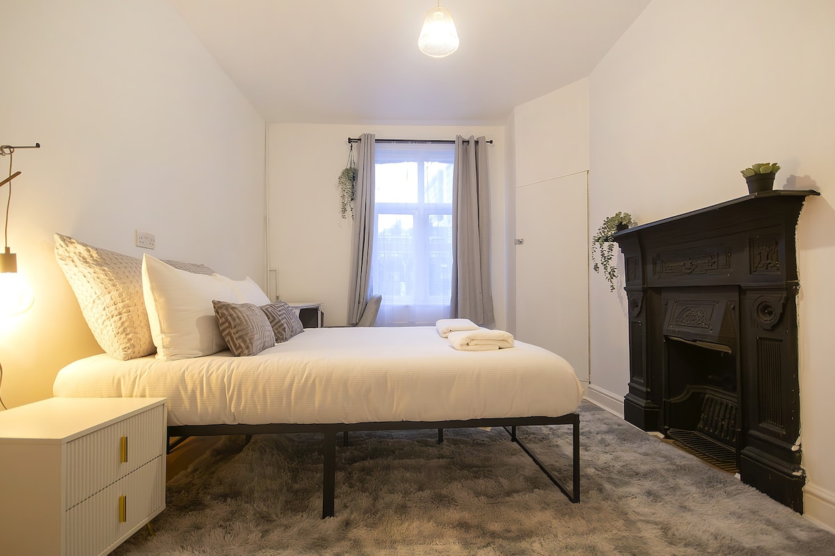 SS5 | Cosy Private room in Whitechapel