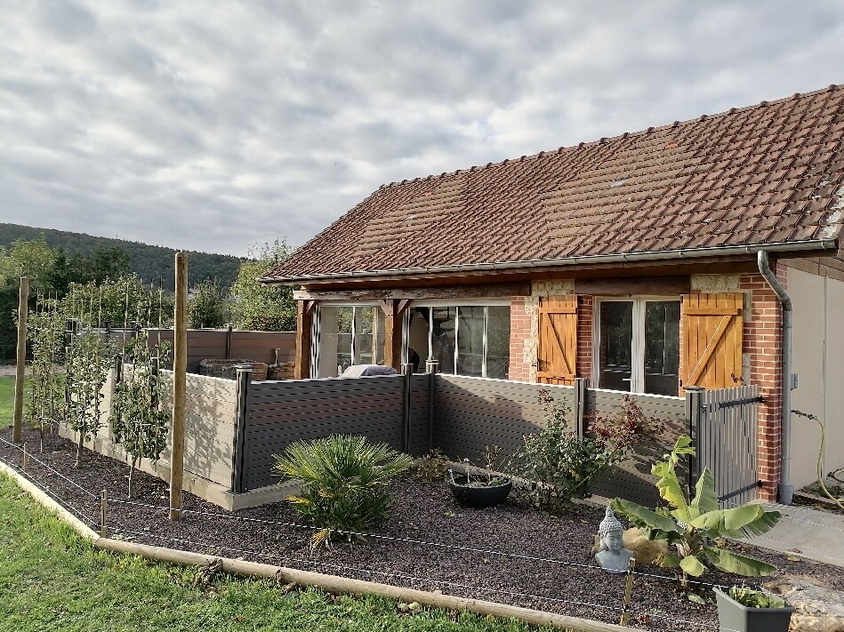 Gîte plein sud avec jacuzzi.