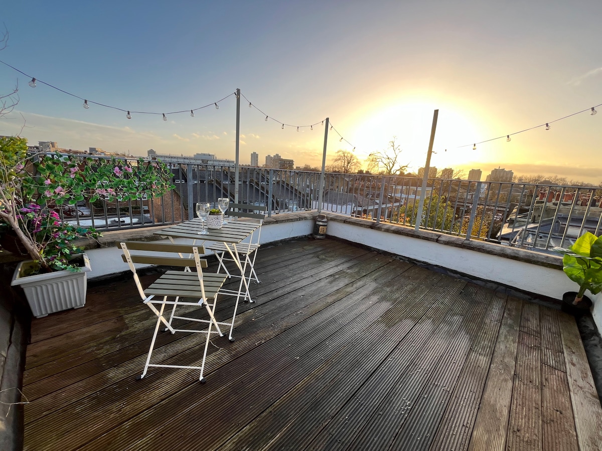 Modern with Stylish Terrace - Your London Oasis!