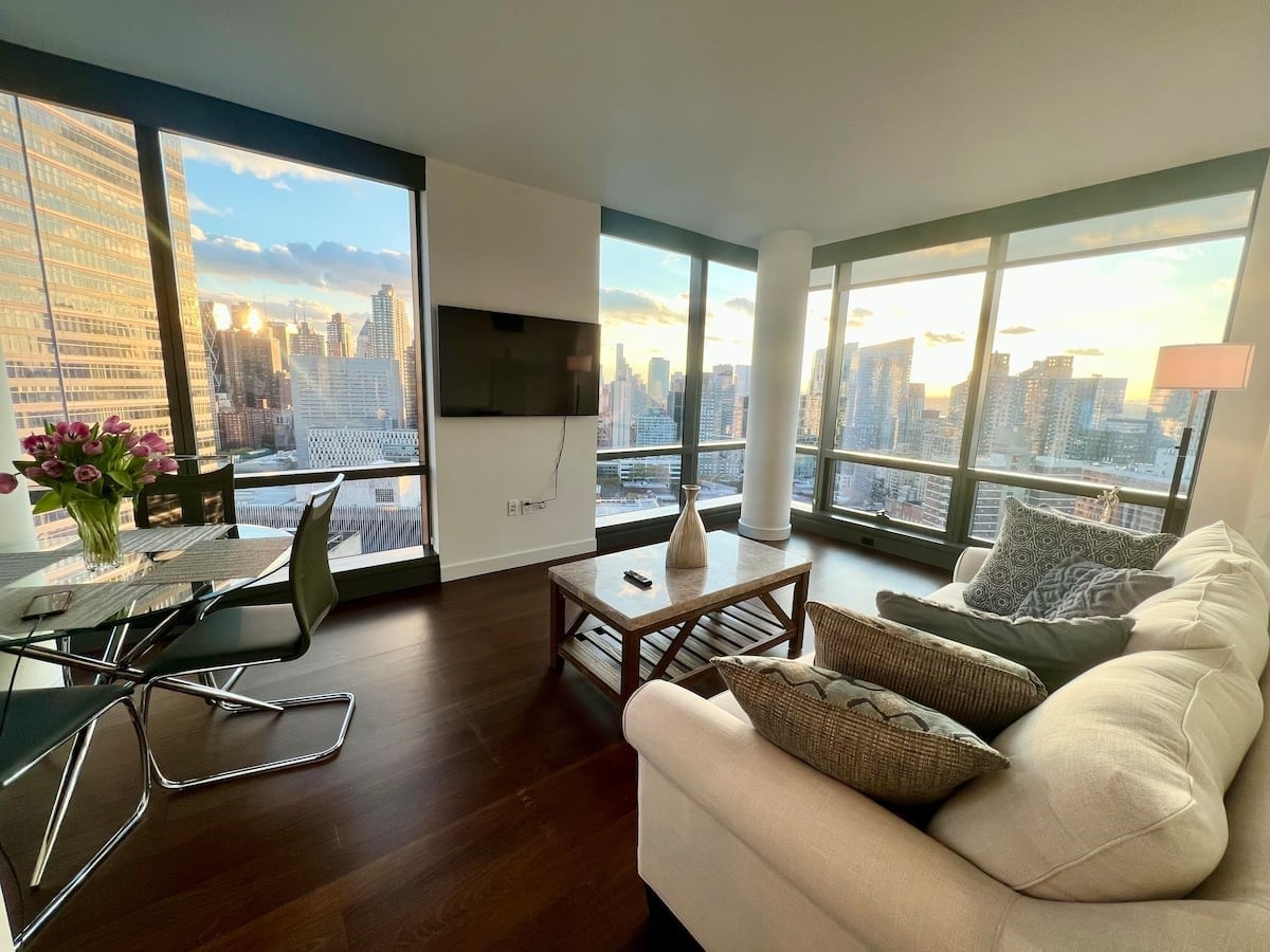 Stunning view - Columbus Circle area/Lincoln Sq