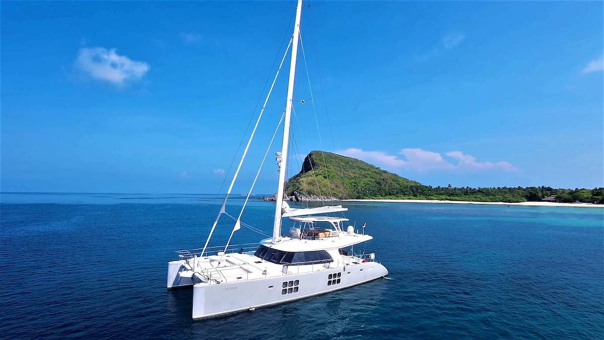 Sunreef 60 Catamaran- Palawan Luxury Cruise