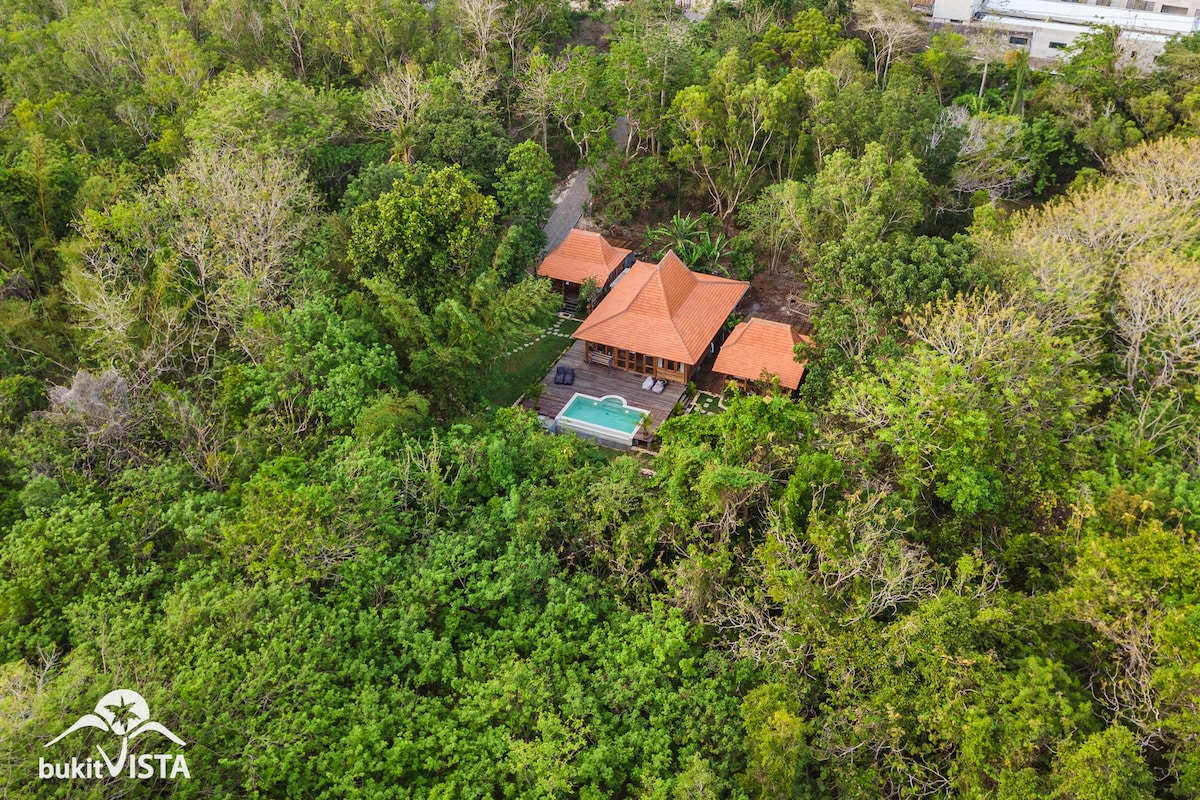 Wooden Room in Uluwatu Jungle Near Uluwatu Beach