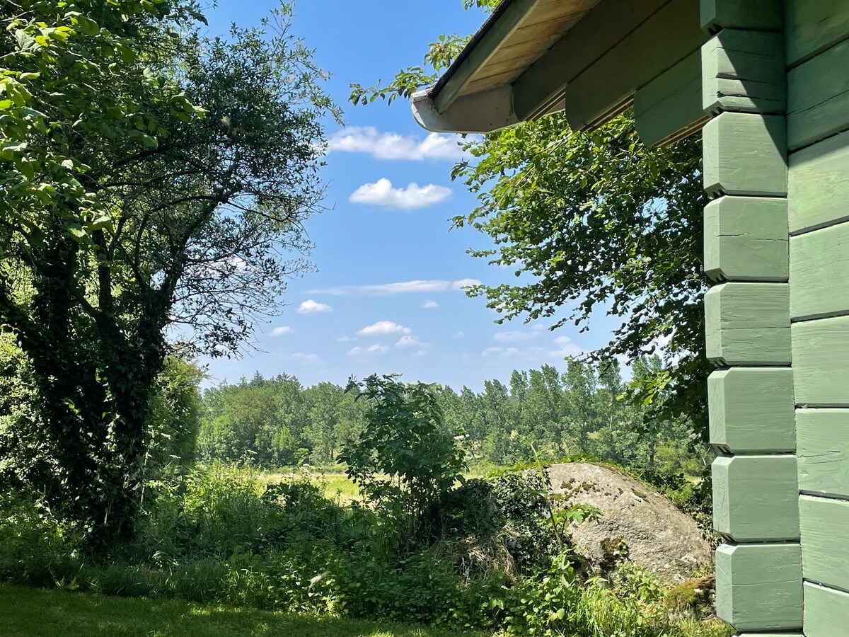 Drie prachtige natuur huisjes, zwembad en sauna!