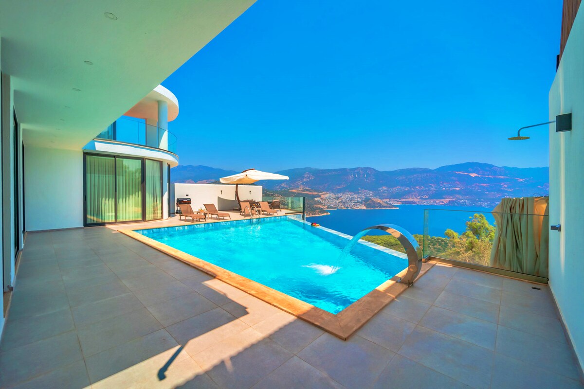 Bird's eye view,Luxury Villa with Pool and Jacuzzi