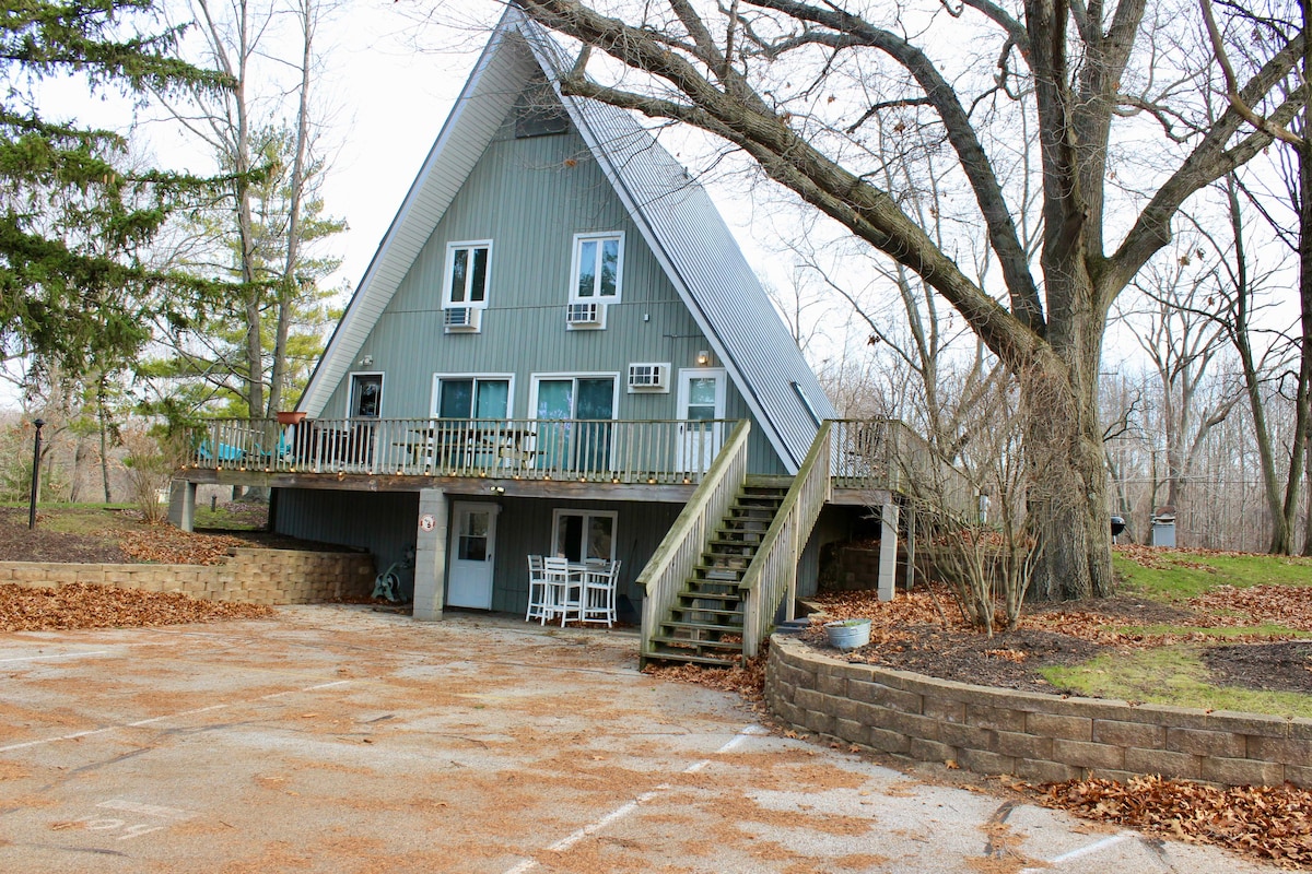 Chalet on the Lake Unit 104