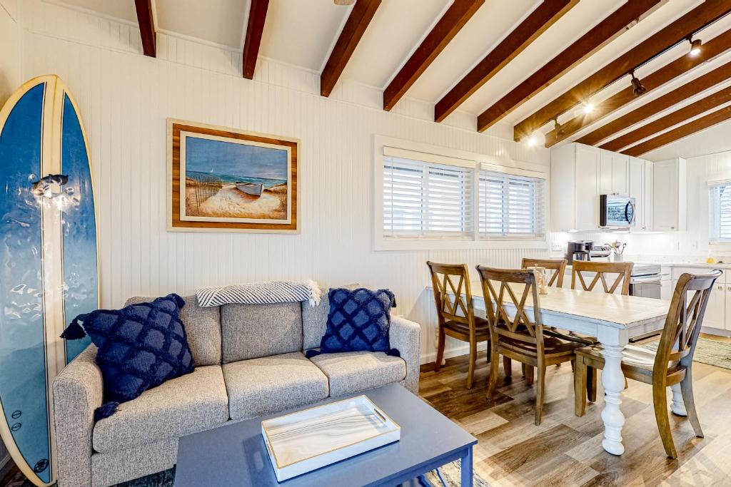 Blue Crush - 3BR Beachfront Family Retreat