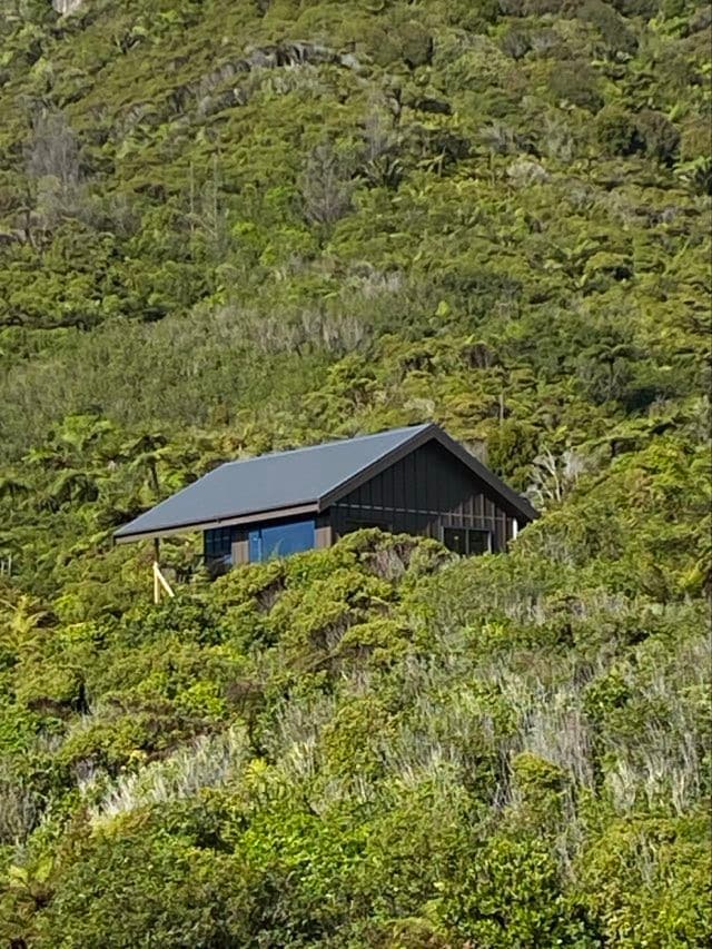 海岸情侣小木屋