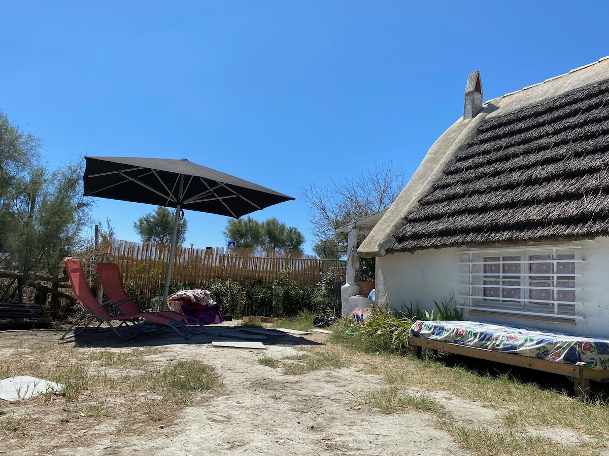 Cabane de Gardian, à la plage