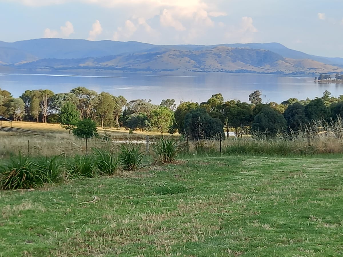 Lake House at Lake Hume