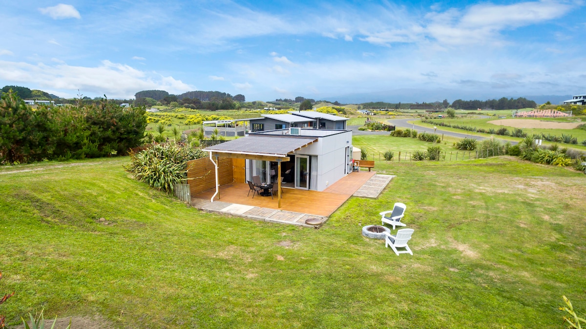 Beach Pod - Waikawa Beach -North Island