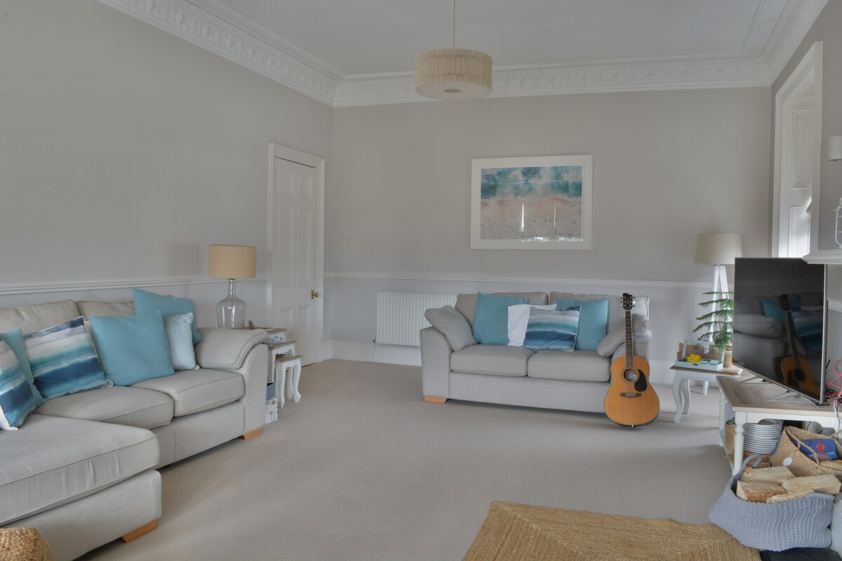 Stunning & Spacious Apartment near Troon Golf Open