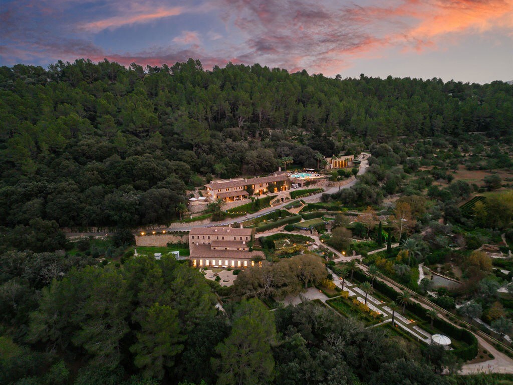 杏仁谷（ Almond Valley Valley Mallorca ）