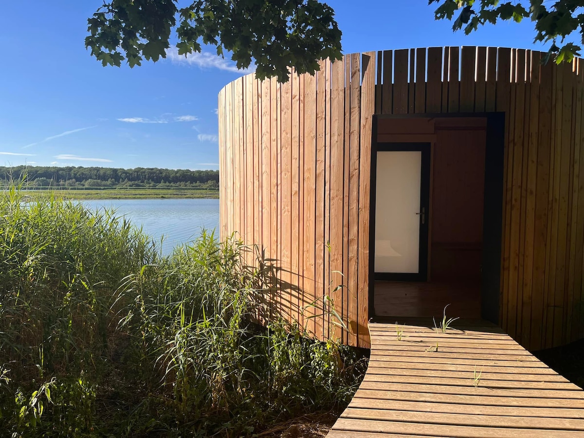 Cabane "Quercus" au bord de l'eau