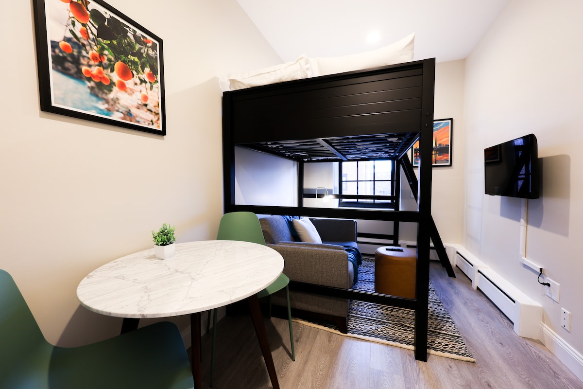 Loft Bed Studio | Prudential Area