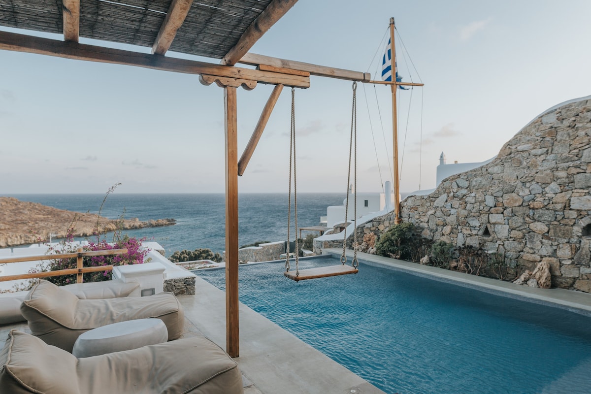 Private Cliffside Villa, 150 meters from the beach