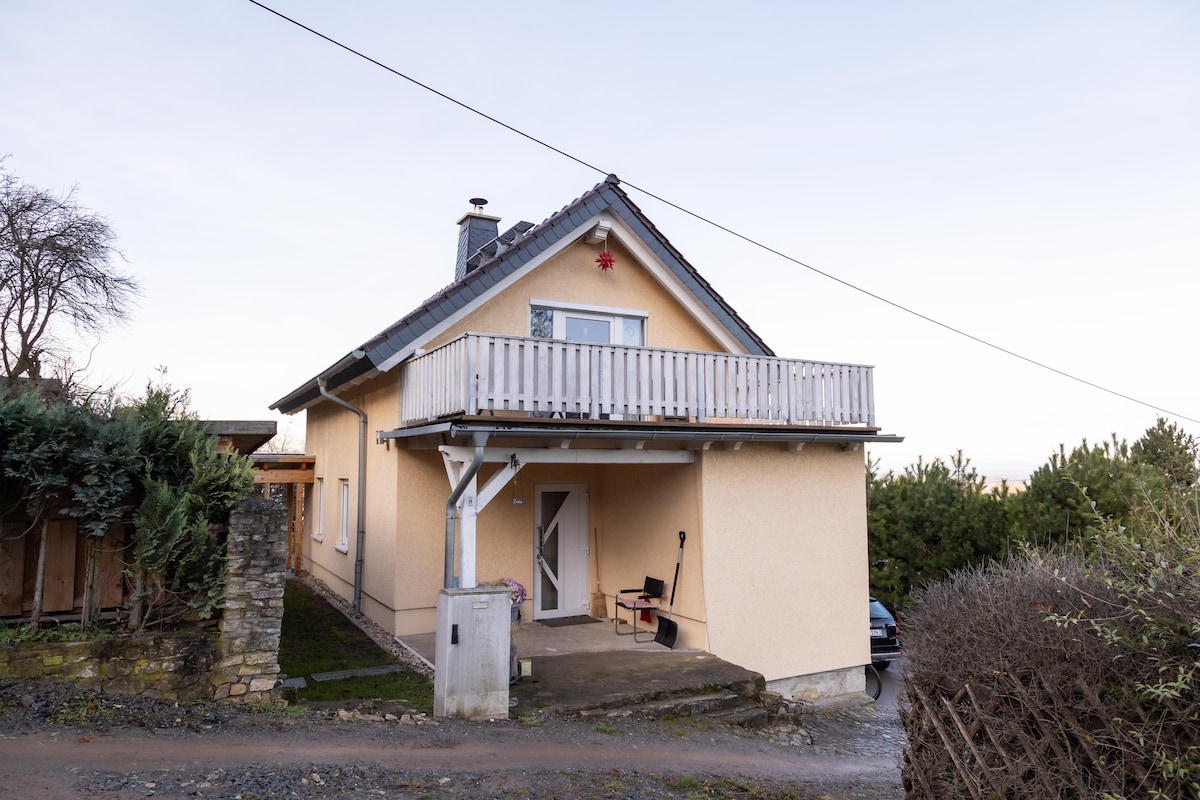 Haus am Wald mit Views