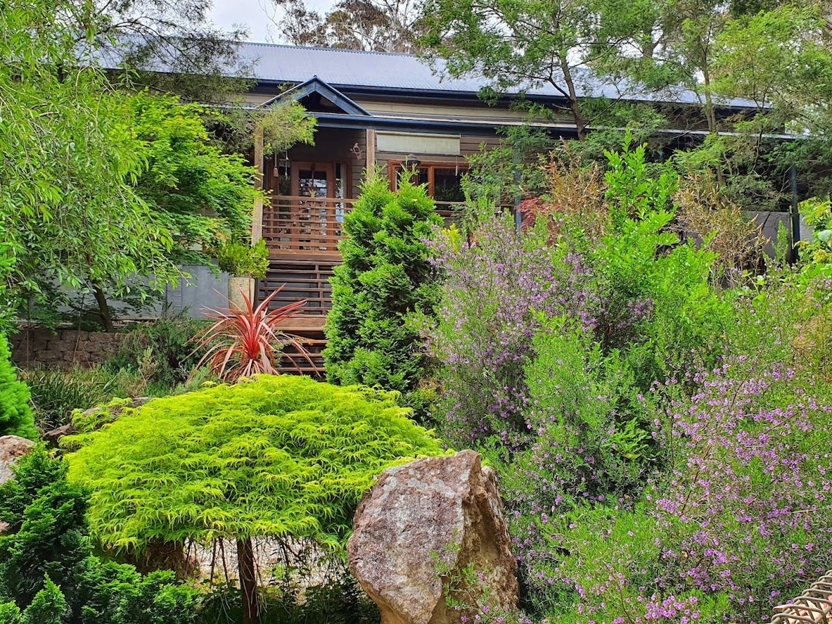 Katoomba Private Bush Retreat No.1