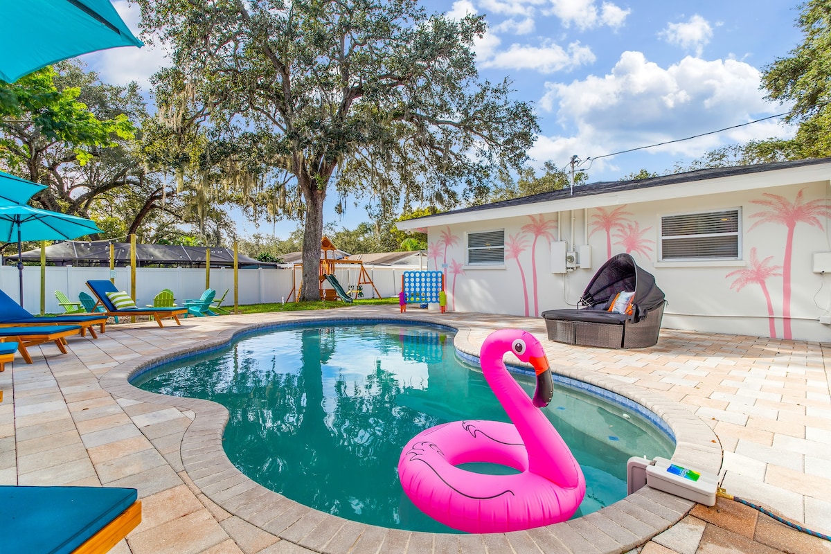 5BR Clearwater Resort | Heated Pool, Bowling, Golf