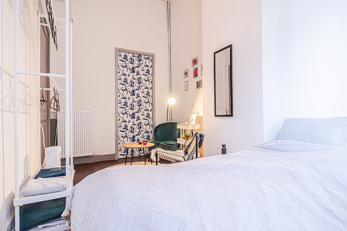 Urban Elegance: Chic Stay in the Heart of Ghent