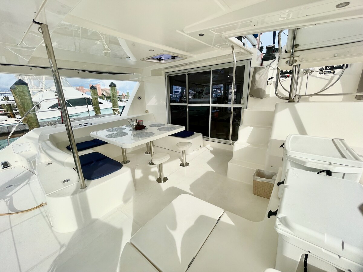 All-inclusive luxurious sailing yacht!