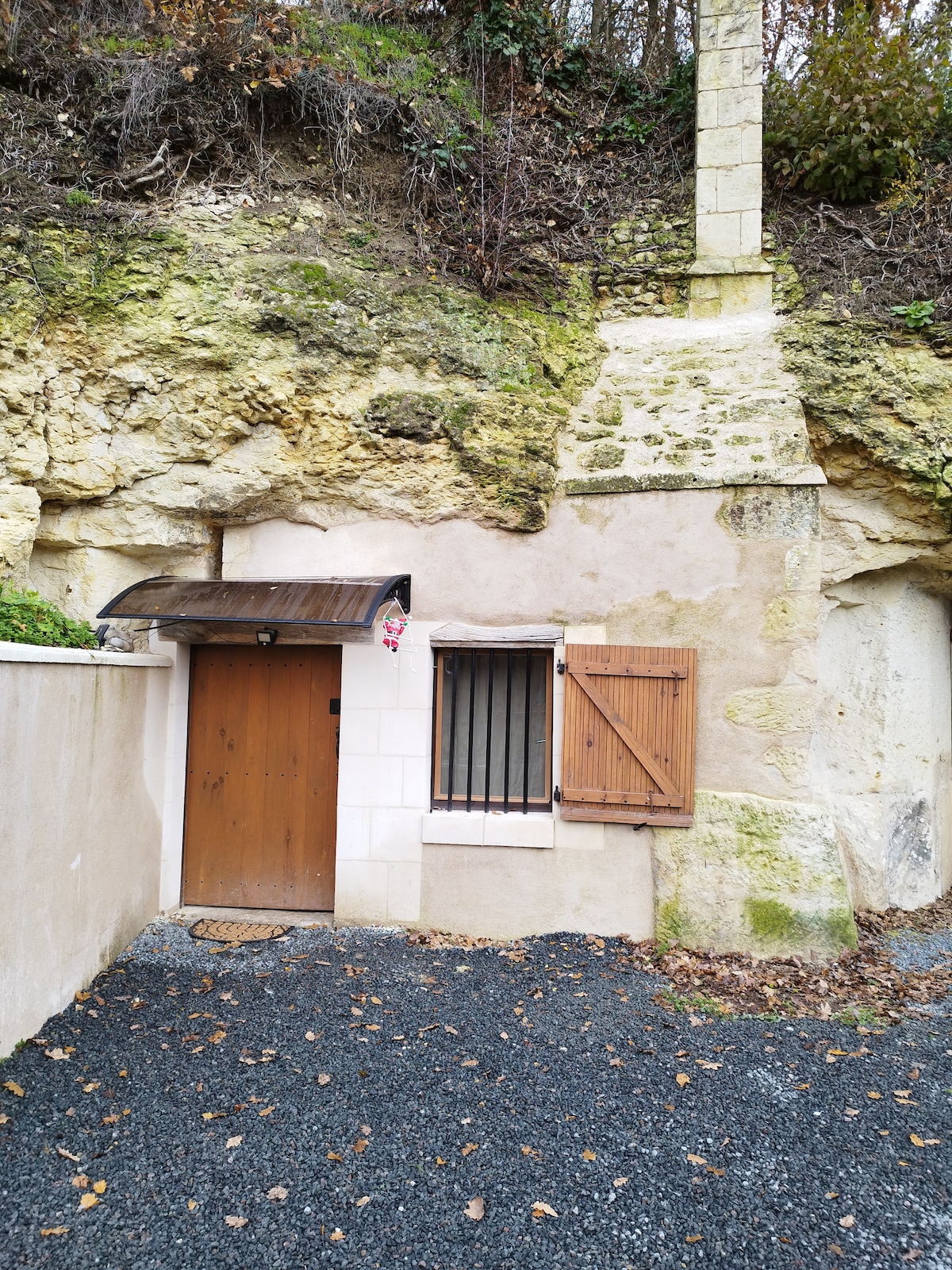 Petite maison troglodyte