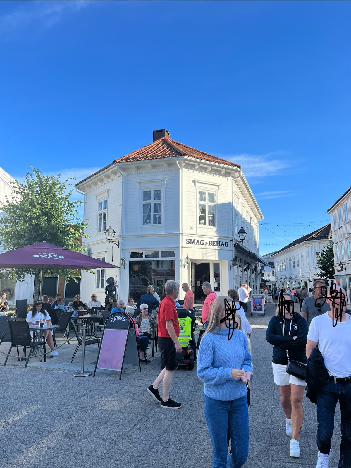 Sjarmerende og solrikt hus nær strender på Fevik.