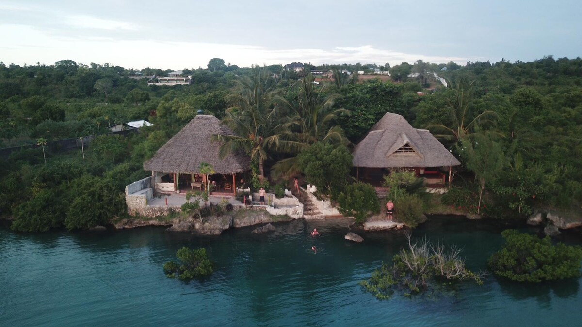 Ocean Front Bungalow, Kidoti Wild Garden