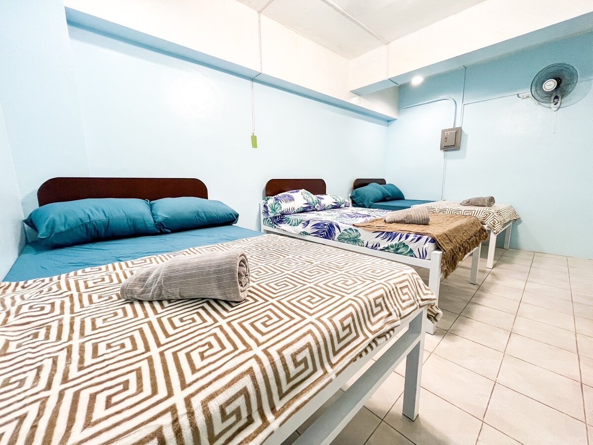 Airport 10min/SilayHome/wifi /own bathroom/8parson