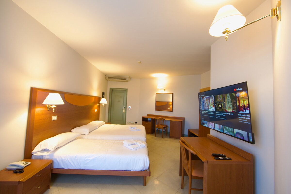 Camera Tripla Hotel Touring