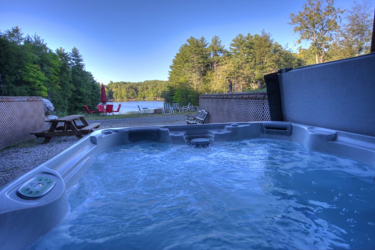 Adirondack Style Resort / Lodge