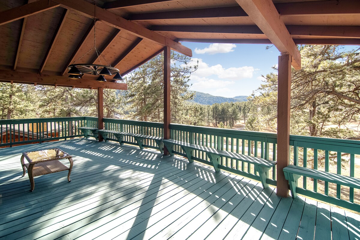 Cozy Mountain Getaway in Lyons, Colorado