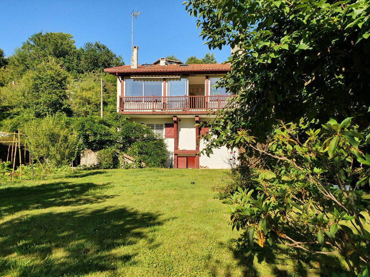 Appartement calme et lumineux 8 min plages