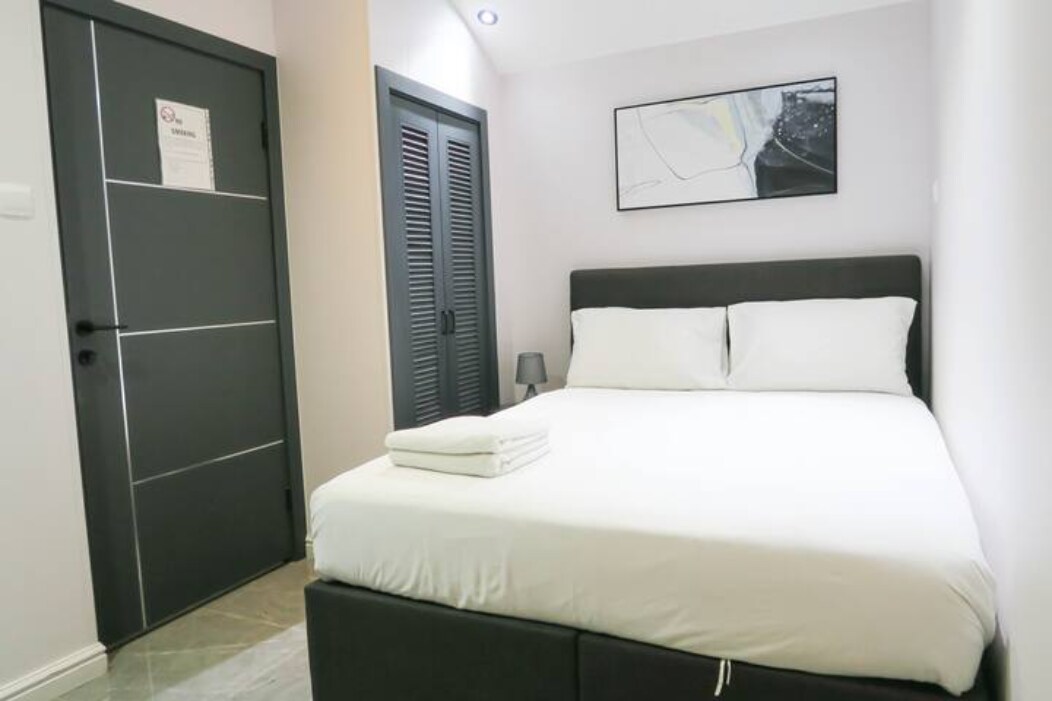 Cozy Room Suite w Wi-Fi @ Somerset/Orchard Area