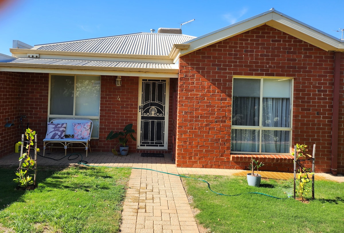 Merbein cottage