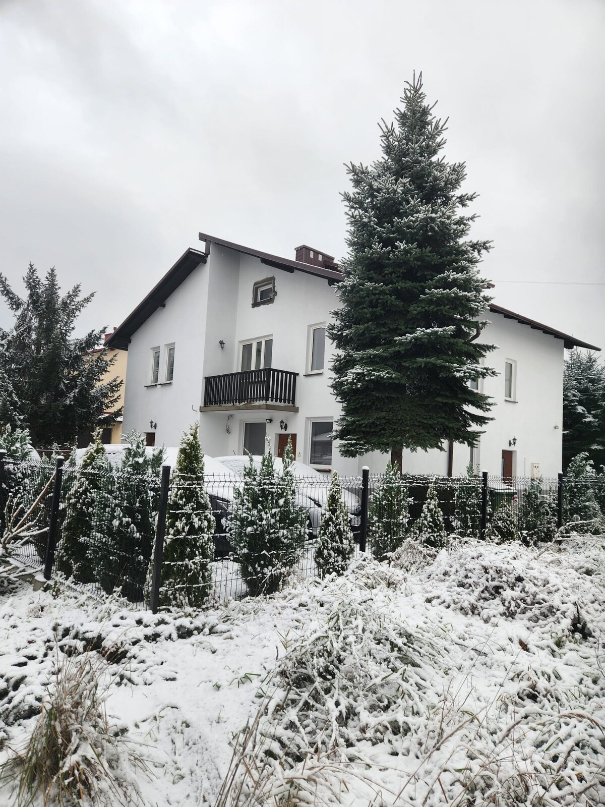 Przytulne, przestrzenne mieszkanie 2BR parter