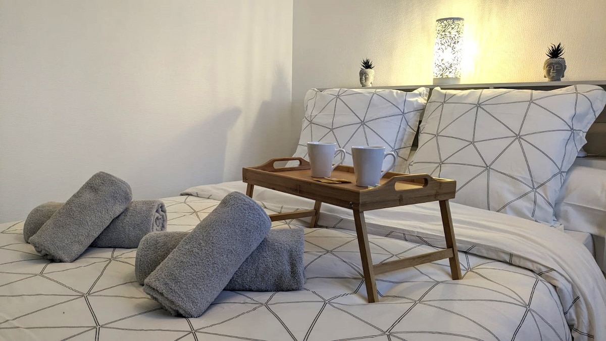 Jolie chambre privée avec salle d'eau proche Paris