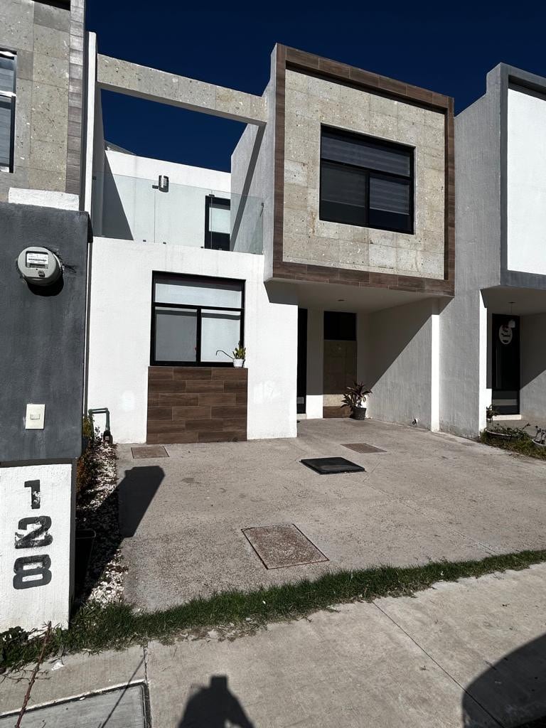 Casa en Reserva Bosque Sereno cerca FNSM y Centro