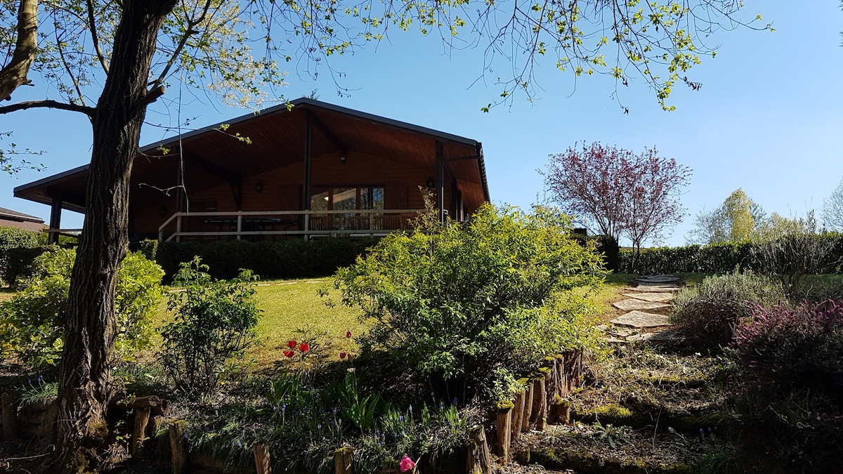 Chalet familial au bord de l'eau, à 1 h15 de Paris