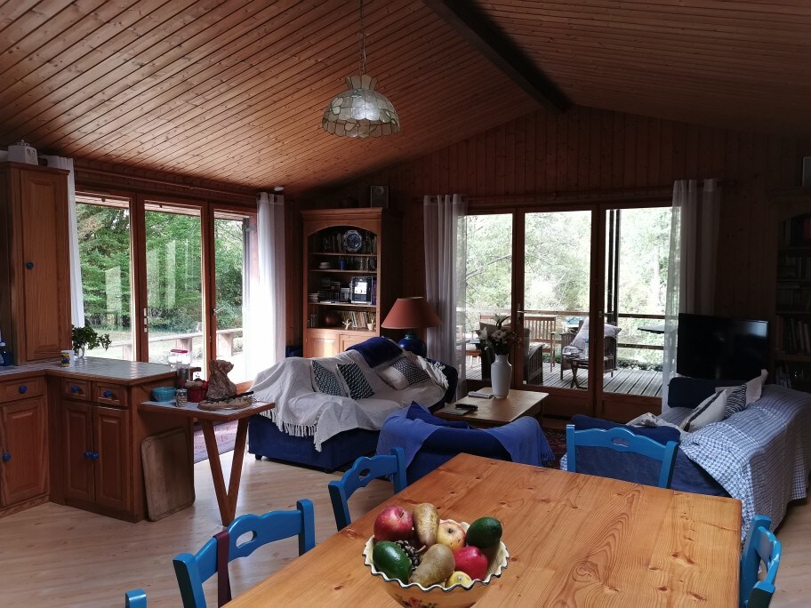 Chalet familial au bord de l'eau, à 1 h15 de Paris