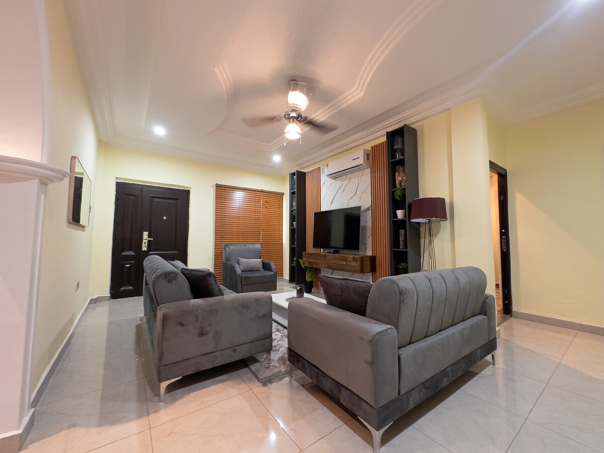 Superior Ensuite Room in Kumasi Bawuah Royal Apt