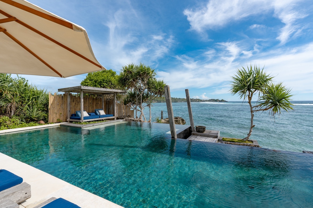 Oceanfront Private Villa with Infinity Pool