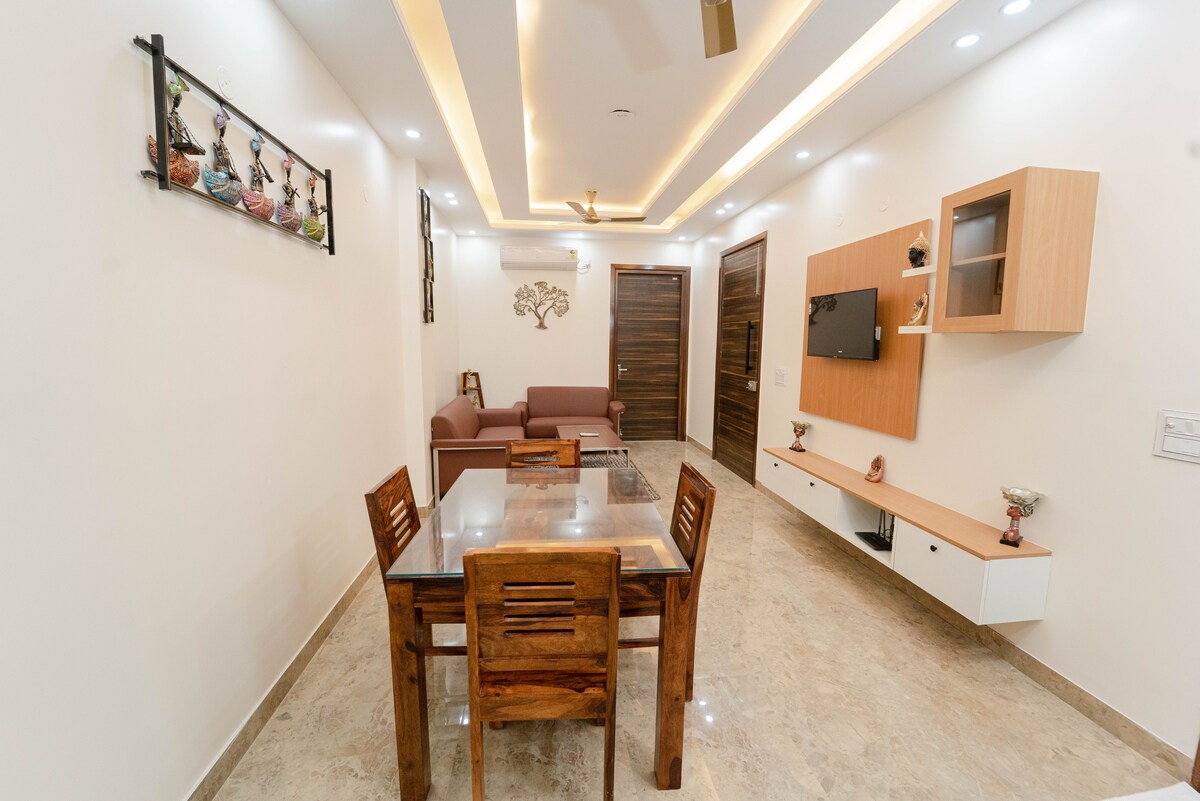 Lime Tree 2BHK Apartment DLF 5